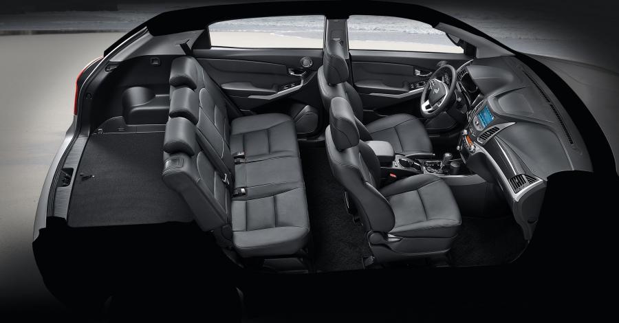 Интерьер SsangYong Korando C 2017 года  (KR) (фото 4 из 32)